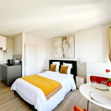Astrid - Check In H24 - Proche Gare Perrache Lyon
